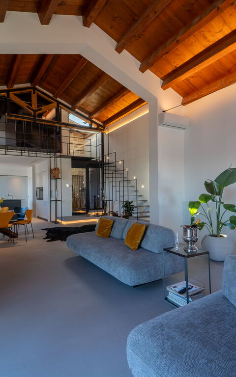 Punta Marina Luxury House: Woonkamer