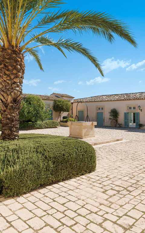 Domus Olivae: Balkon / terras / patio, Buitenkanten, Buitenshuis