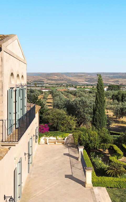 Domus Olivae: Balkon / terras / patio, Buitenkanten, Buitenshuis