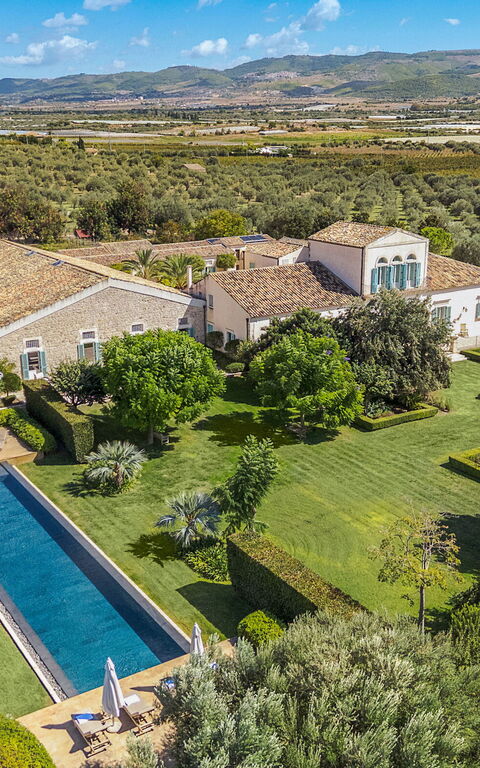 Domus Olivae: Buitenkanten, Buitenshuis, Keer bekeken, Tuin, zwembad