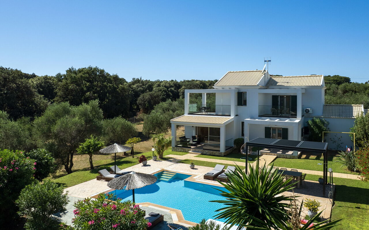 Villa Carreta: Buitenkanten, Buitenshuis, Keer bekeken, Tuin, Zomer, zwembad