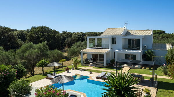 Villa Carreta: Buitenkanten, Buitenshuis, Keer bekeken, Tuin, Zomer, zwembad