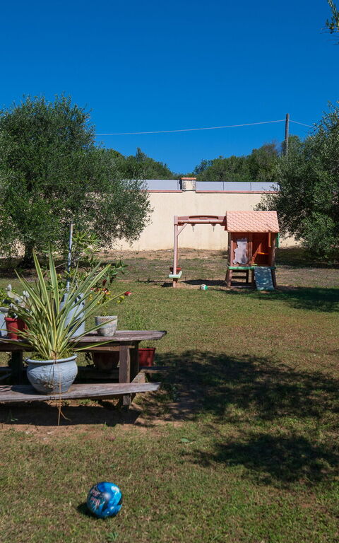 Villa Melitti: Buitenkanten, Buitenshuis, Tuin