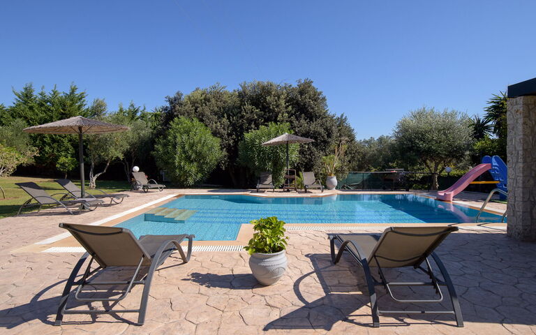 Villa Melitti: Buitenkanten, Buitenshuis, Tuin, zwembad