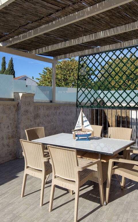 Doctor'S House: Balkon / terras / patio, Buitenkanten, Buitenshuis