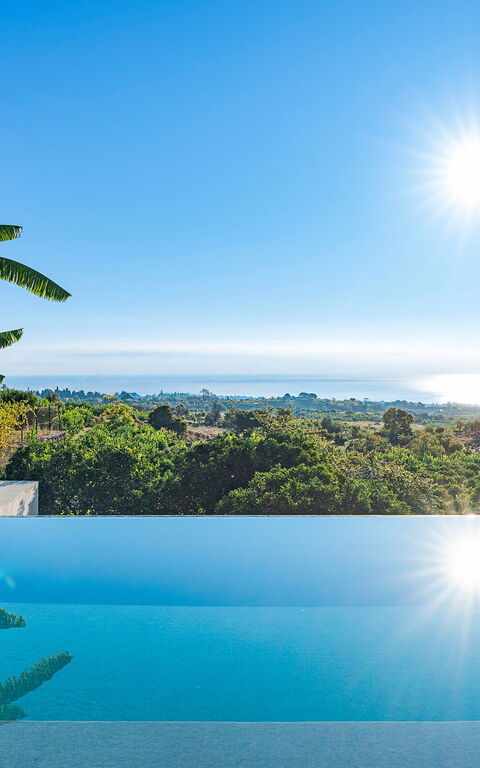 Villa Agrume: Buitenkanten, Buitenshuis