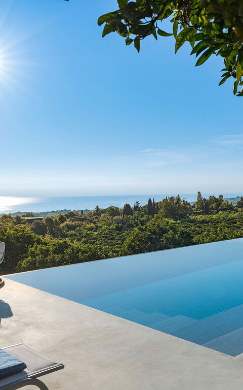 Villa Agrume: Buitenkanten, Buitenshuis