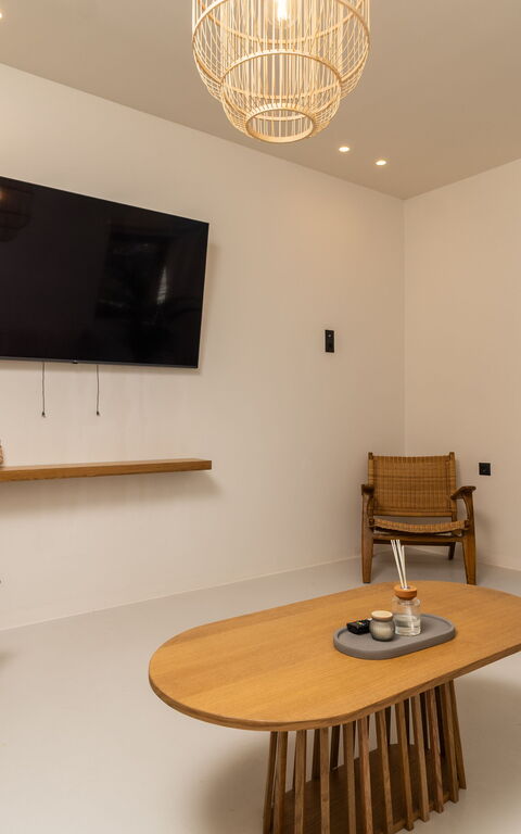Lofos Horizon Villa: Woonkamer