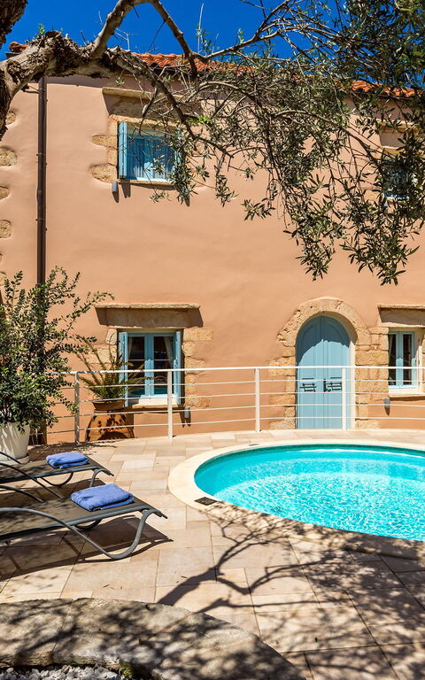 Villa Cava: Buitenkanten, Buitenshuis, zwembad