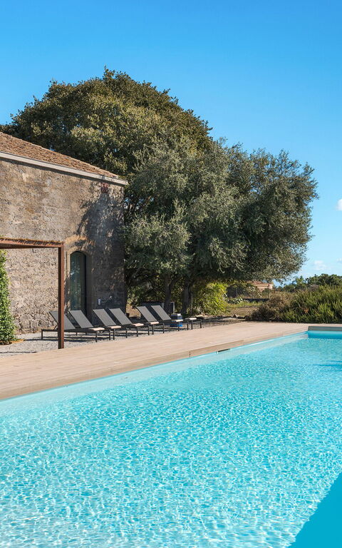 Muna Retreat: Buitenkanten, Buitenshuis, zwembad