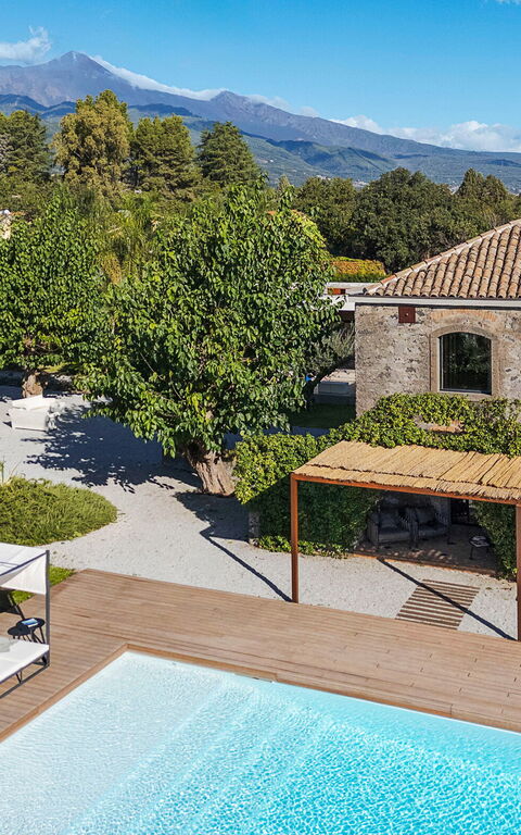 Muna Retreat: Buitenkanten, Buitenshuis, zwembad