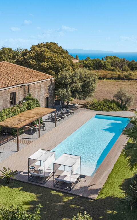 Muna Retreat: Buitenkanten, Buitenshuis, Keer bekeken, zwembad