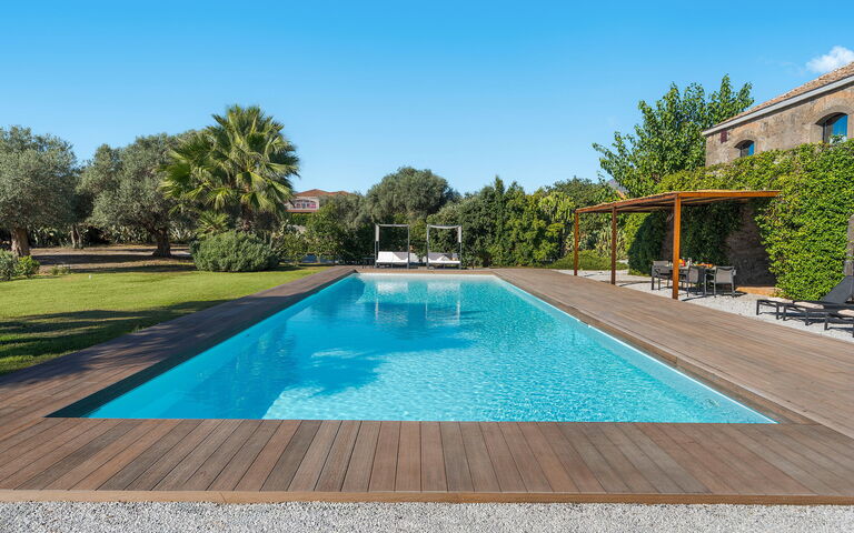 Muna Retreat: Buitenkanten, Buitenshuis, zwembad