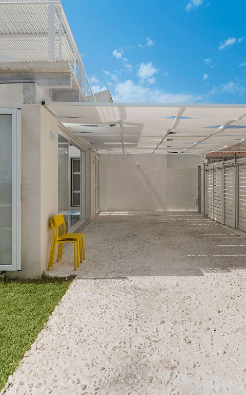 Montalbano Suite: Buitenkanten, Buitenshuis