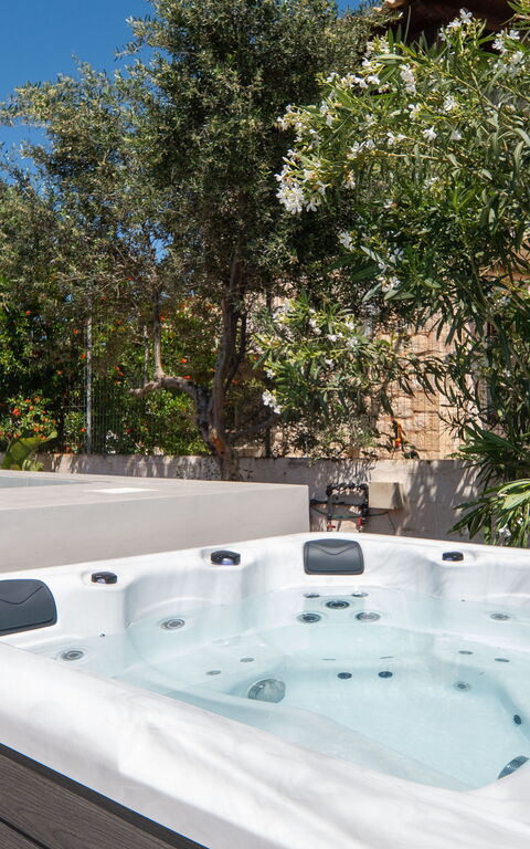 Magnolia: bubbelbad, Buitenshuis