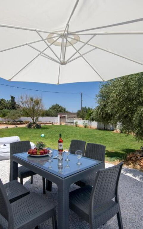 Magnolia: Balkon / terras / patio, Buitenkanten, Buitenshuis, Tuin