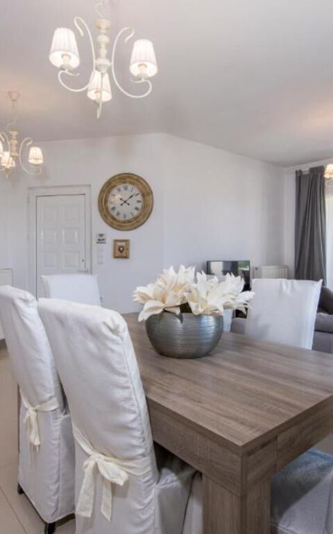 Magnolia: Lunchroom, Woonkamer