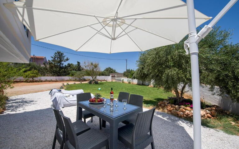 Magnolia: Balkon / terras / patio, Buitenkanten, Buitenshuis, Tuin