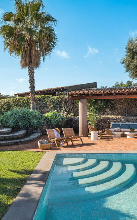 Villa Continella: Buitenkanten, Buitenshuis, Tuin