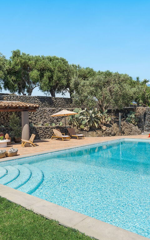Villa Continella: Buitenkanten, Buitenshuis, Tuin, zwembad