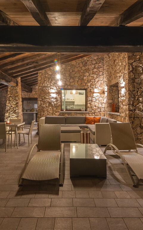 Villa Marinella: Balkon / terras / patio, Buitenkanten