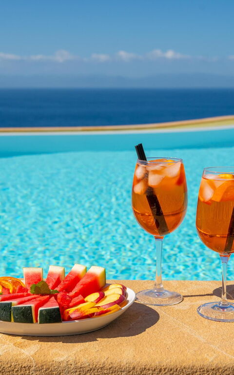 Villa Atlantide: Buitenkanten, Buitenshuis, Keer bekeken, zwembad