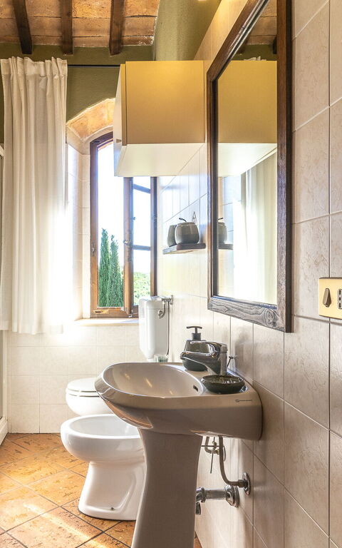 Podere Peteglia: Badkamer