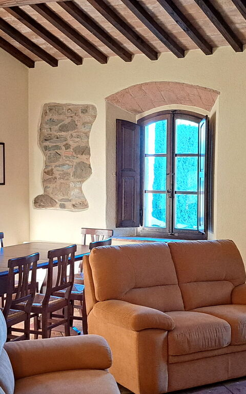 Podere Peteglia: Lunchroom, Woonkamer
