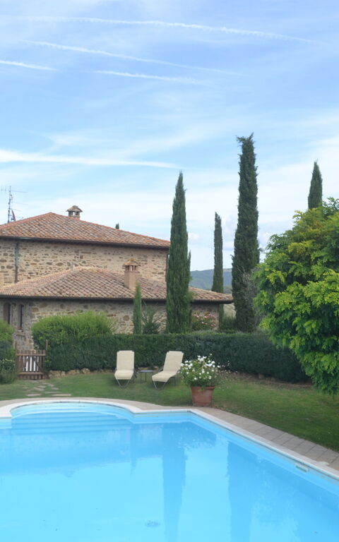 Podere Peteglia: Buitenkanten, Buitenshuis, Tuin