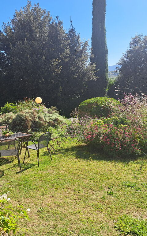 Podere Peteglia: Buitenkanten, Buitenshuis, Tuin