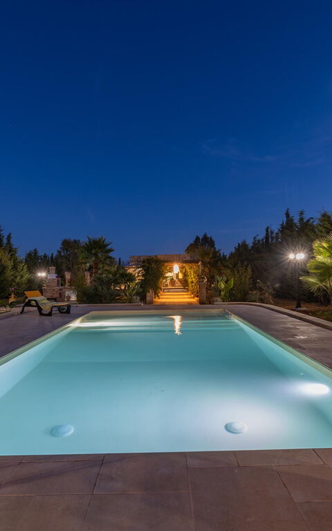 Villa Renedda: Buitenkanten, Buitenshuis, zwembad