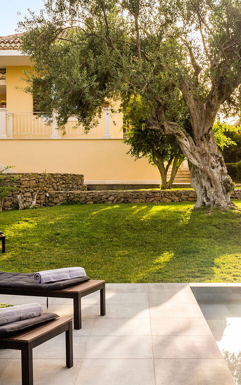 Villa Profumo D'Oriente: Buitenkanten, Buitenshuis, Tuin