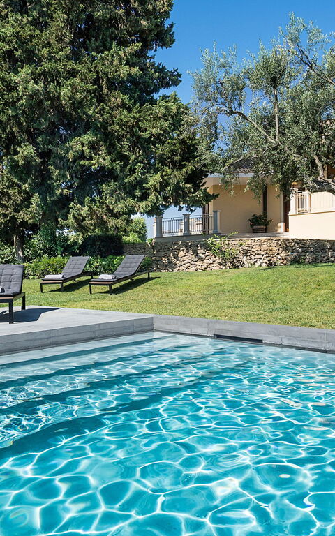 Villa Profumo D'Oriente: Buitenkanten, Buitenshuis, Tuin, zwembad