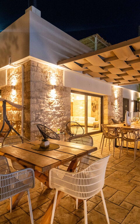 Villa Olympia: Balkon / terras / patio, Buitenkanten, Buitenshuis