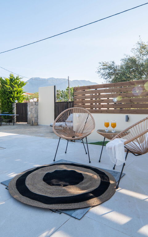 Villa Olympia: Balkon / terras / patio, Buitenkanten, Buitenshuis