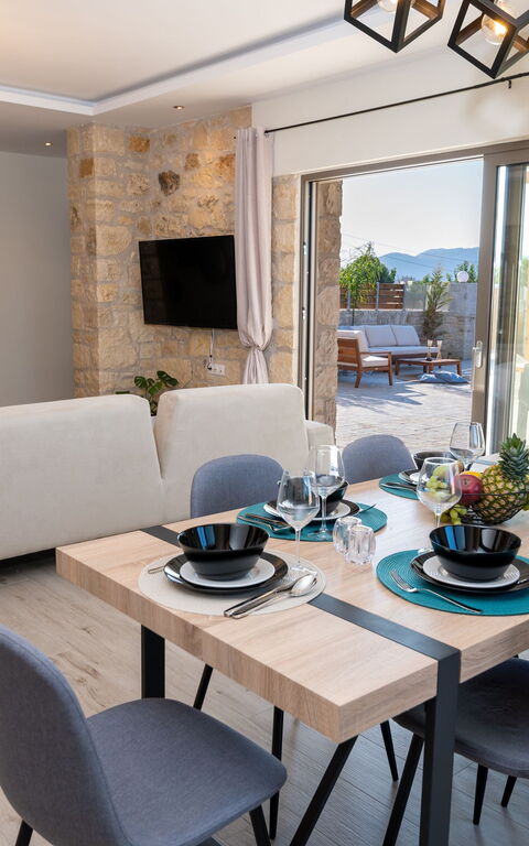 Villa Olympia: Lunchroom, Woonkamer