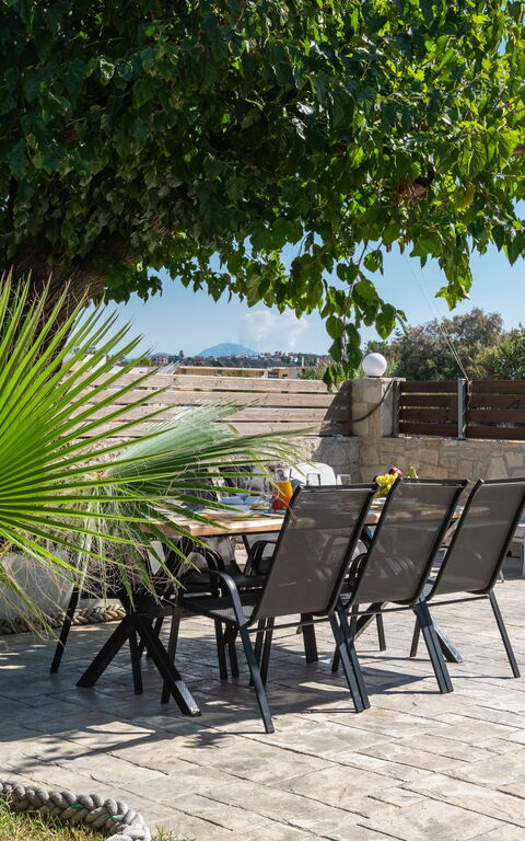 Villa Olympia: Balkon / terras / patio, Buitenkanten, Buitenshuis