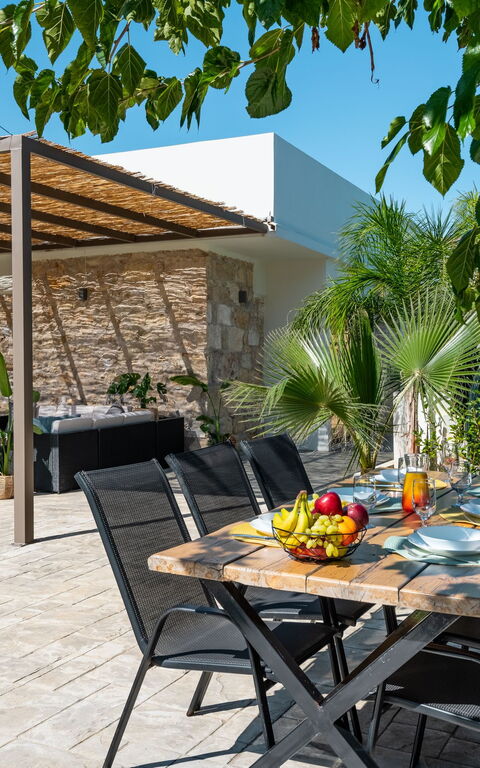 Villa Olympia: Balkon / terras / patio, Buitenkanten, Buitenshuis