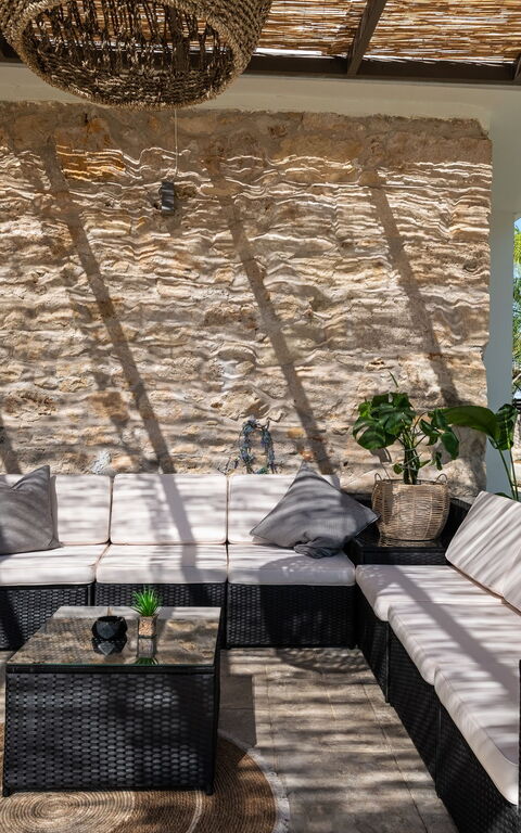 Villa Olympia: Balkon / terras / patio, Buitenkanten, Buitenshuis