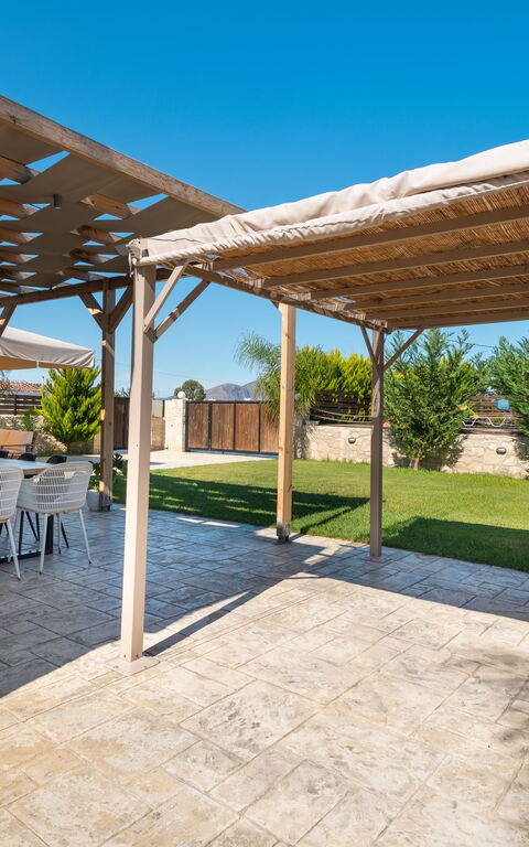 Villa Olympia: Balkon / terras / patio, Buitenkanten, Buitenshuis, Tuin