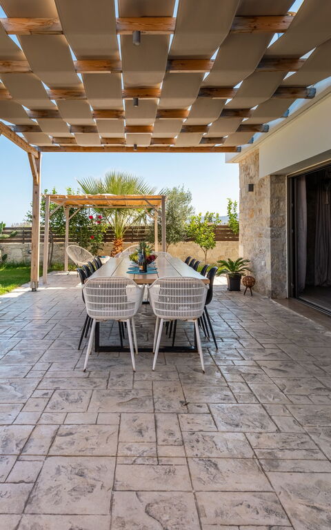 Villa Olympia: Balkon / terras / patio, Buitenkanten, Buitenshuis, Tuin