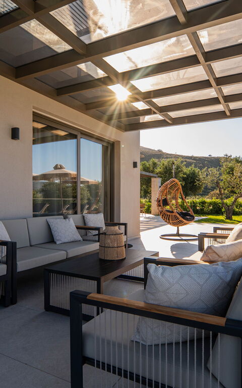 Villa Vasilissa: Balkon / terras / patio, Buitenkanten, Buitenshuis