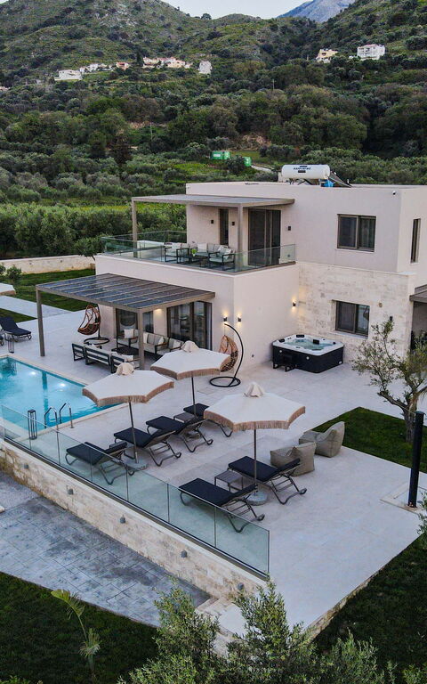 Villa Vasilissa: Buitenkanten, Buitenshuis, Tuin, zwembad