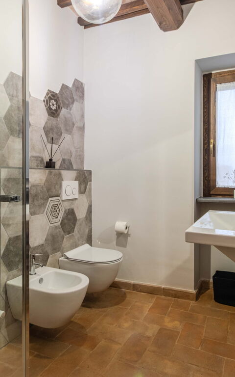 Tenuta Poggio Guiano: Badkamer