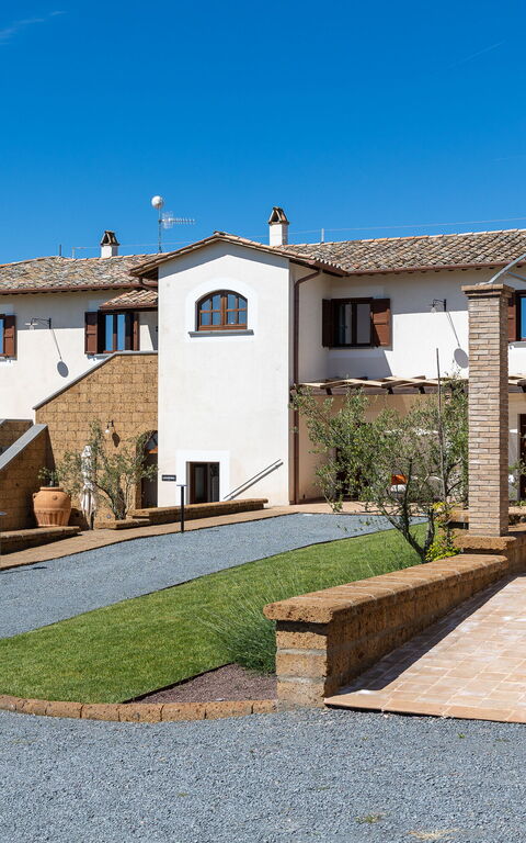 Tenuta Poggio Guiano: Buitenkanten, Buitenshuis, Tuin