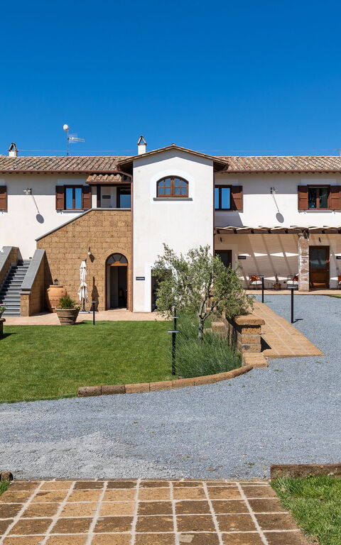 Tenuta Poggio Guiano: Buitenkanten, Buitenshuis