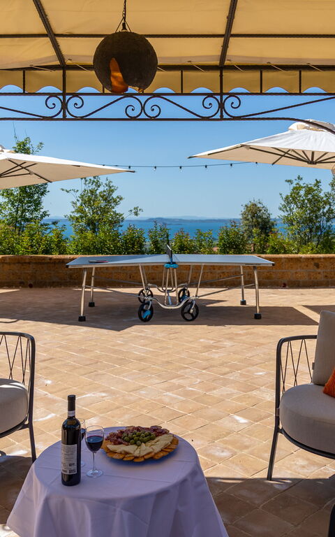 Tenuta Poggio Guiano: Balkon / terras / patio, Buitenkanten, Buitenshuis, Keer bekeken