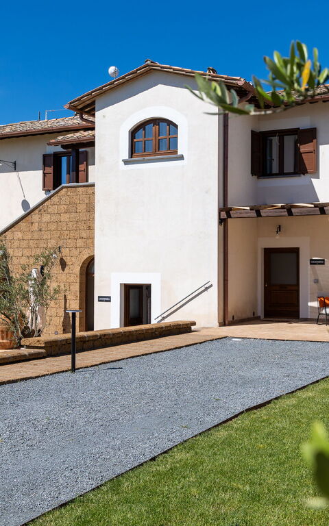 Tenuta Poggio Guiano: Buitenkanten, Buitenshuis, Tuin
