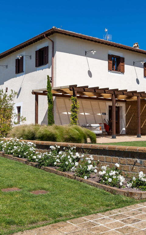 Tenuta Poggio Guiano: Buitenkanten, Buitenshuis, Tuin