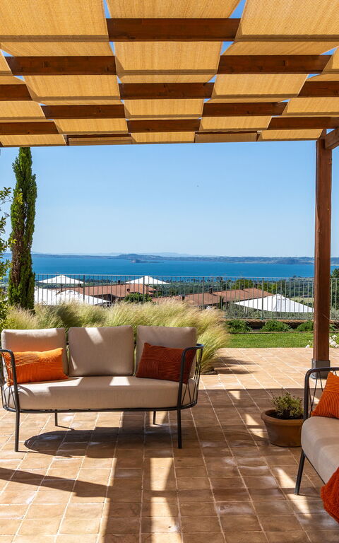 Tenuta Poggio Guiano: Balkon / terras / patio, Buitenkanten, Buitenshuis